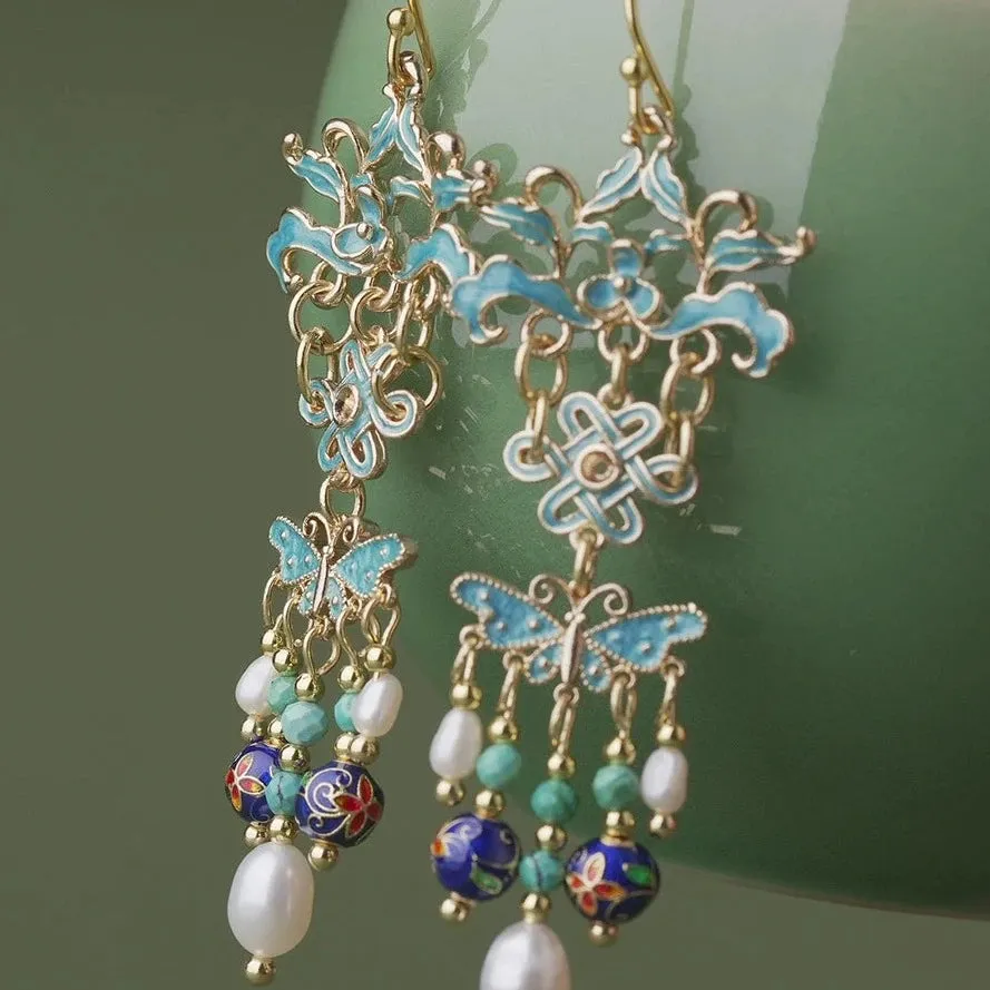 Dangle Earrings: Cixi