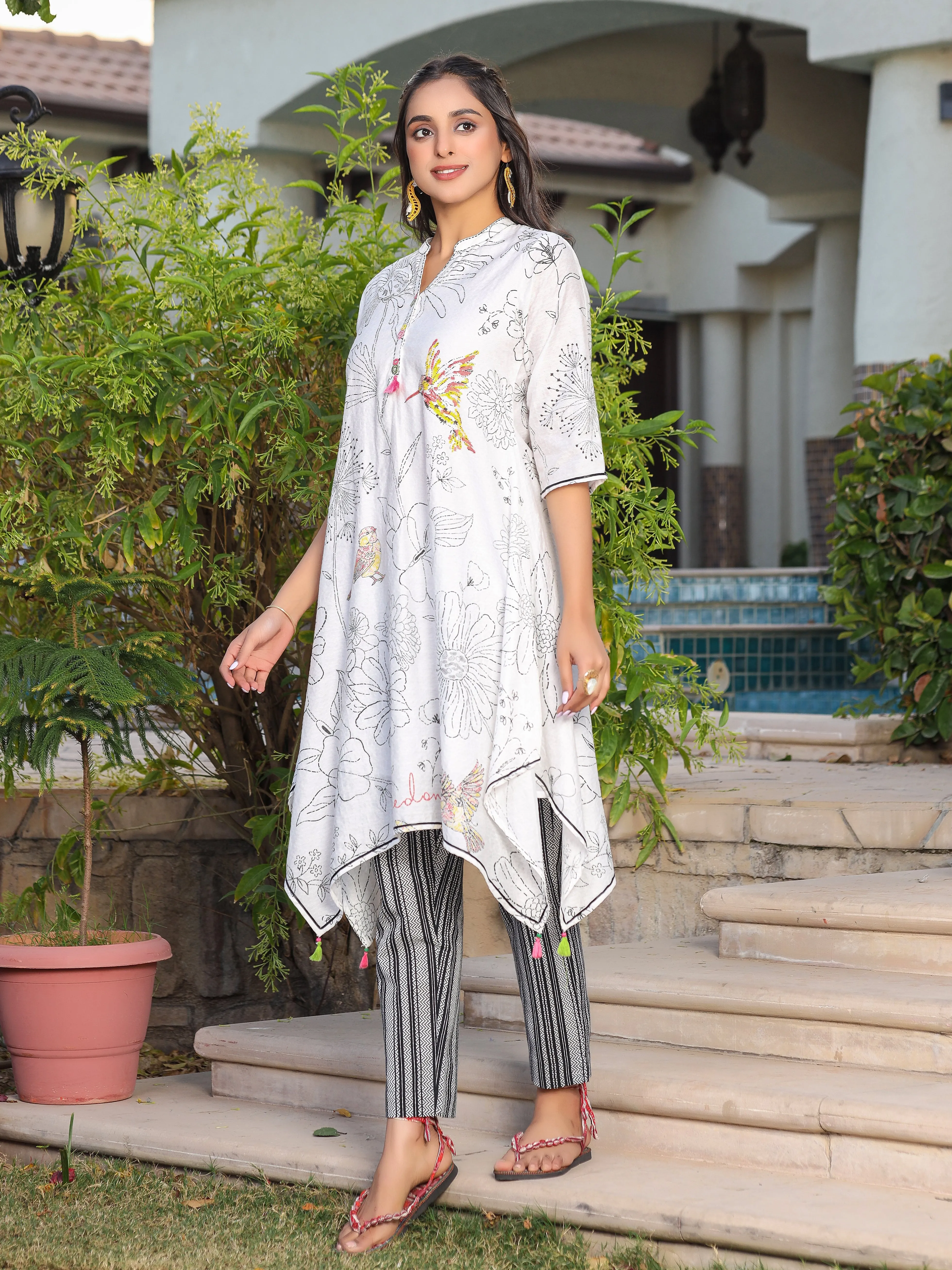 Juniper White Floral Printed Nylon Dobby Kurta & Pants Set With Lace Work