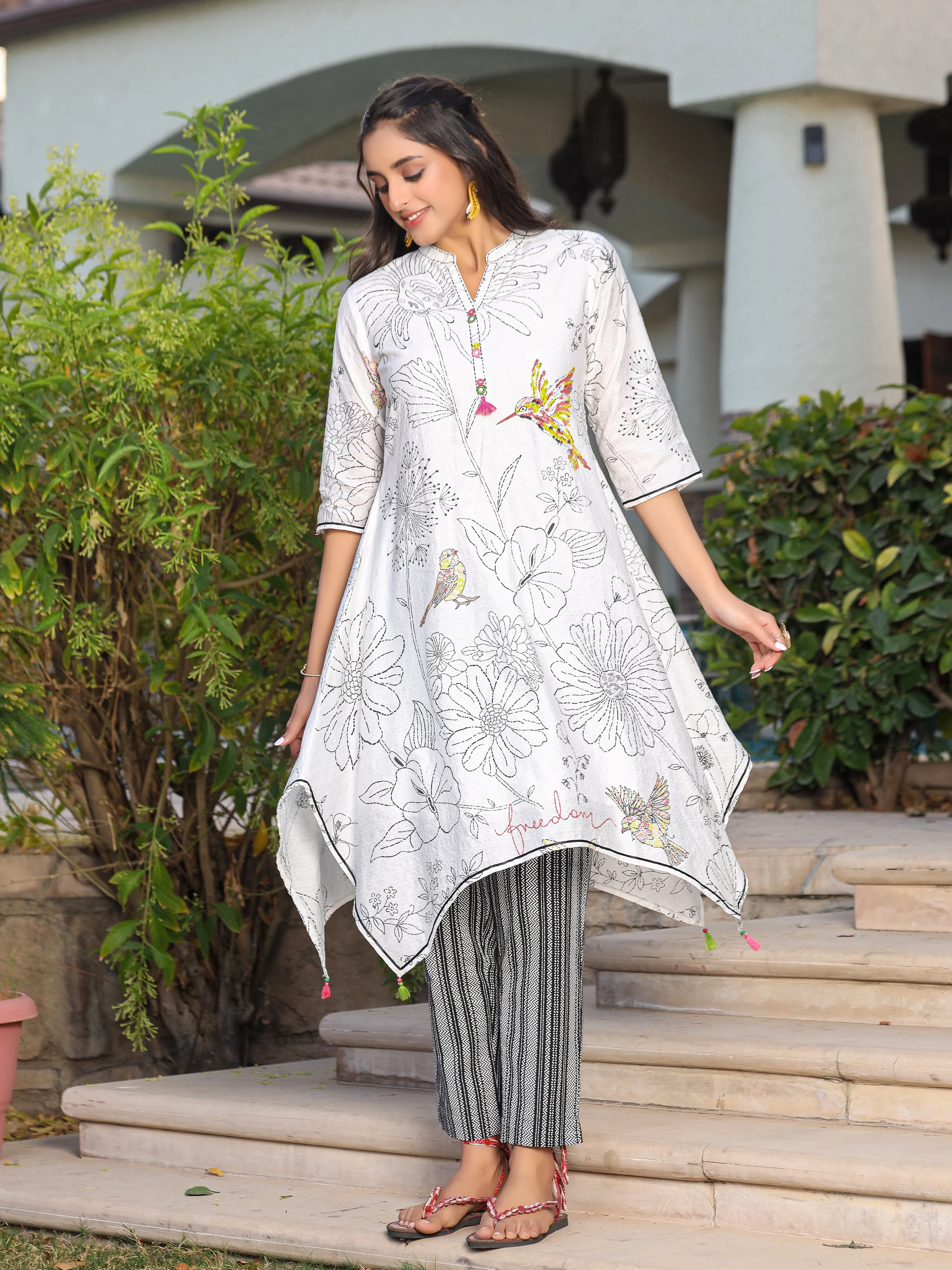 Juniper White Floral Printed Nylon Dobby Kurta & Pants Set With Lace Work